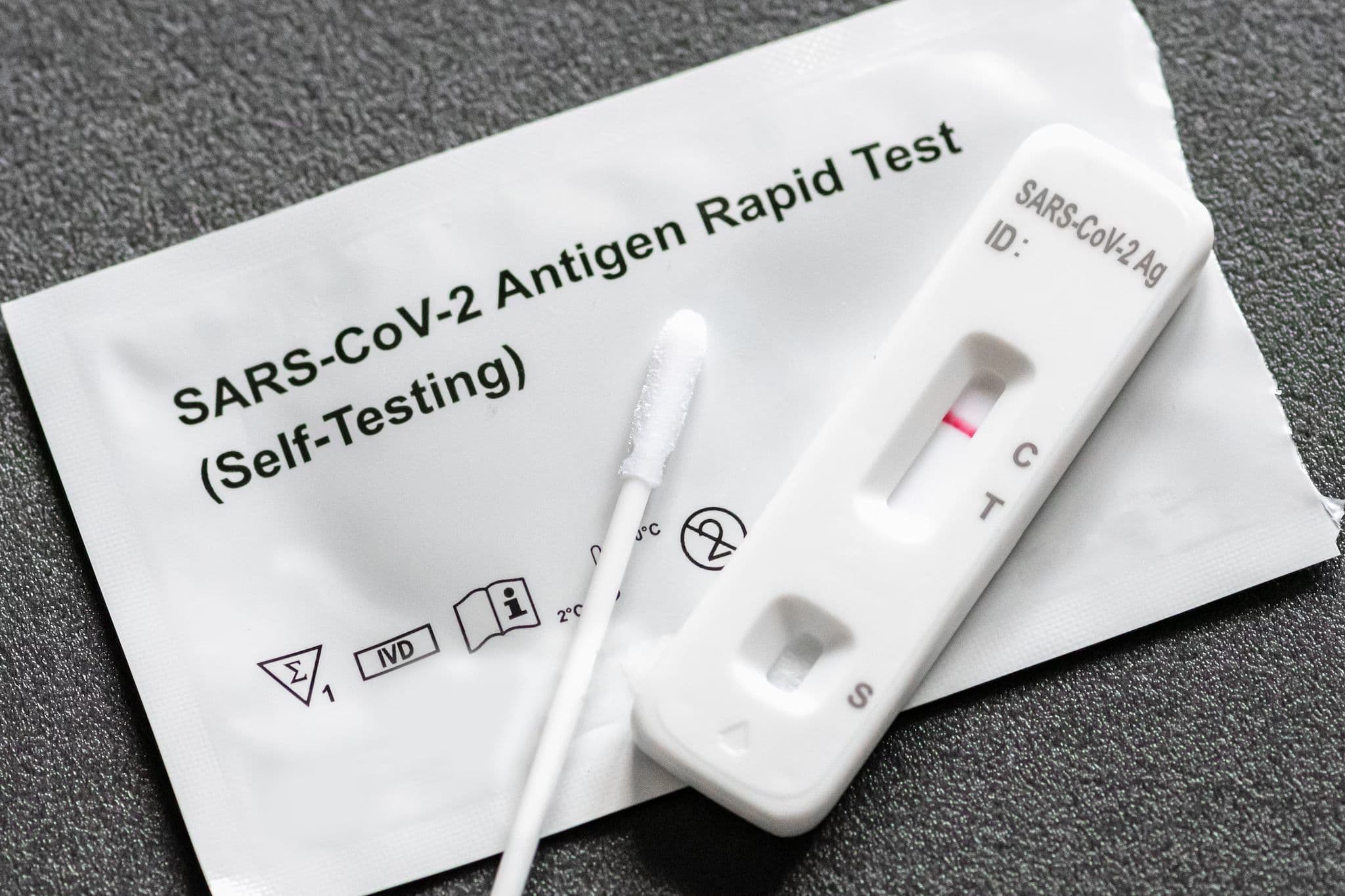Covid-19 test and packaging